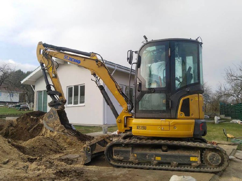 Миниэкскаватор XCMG